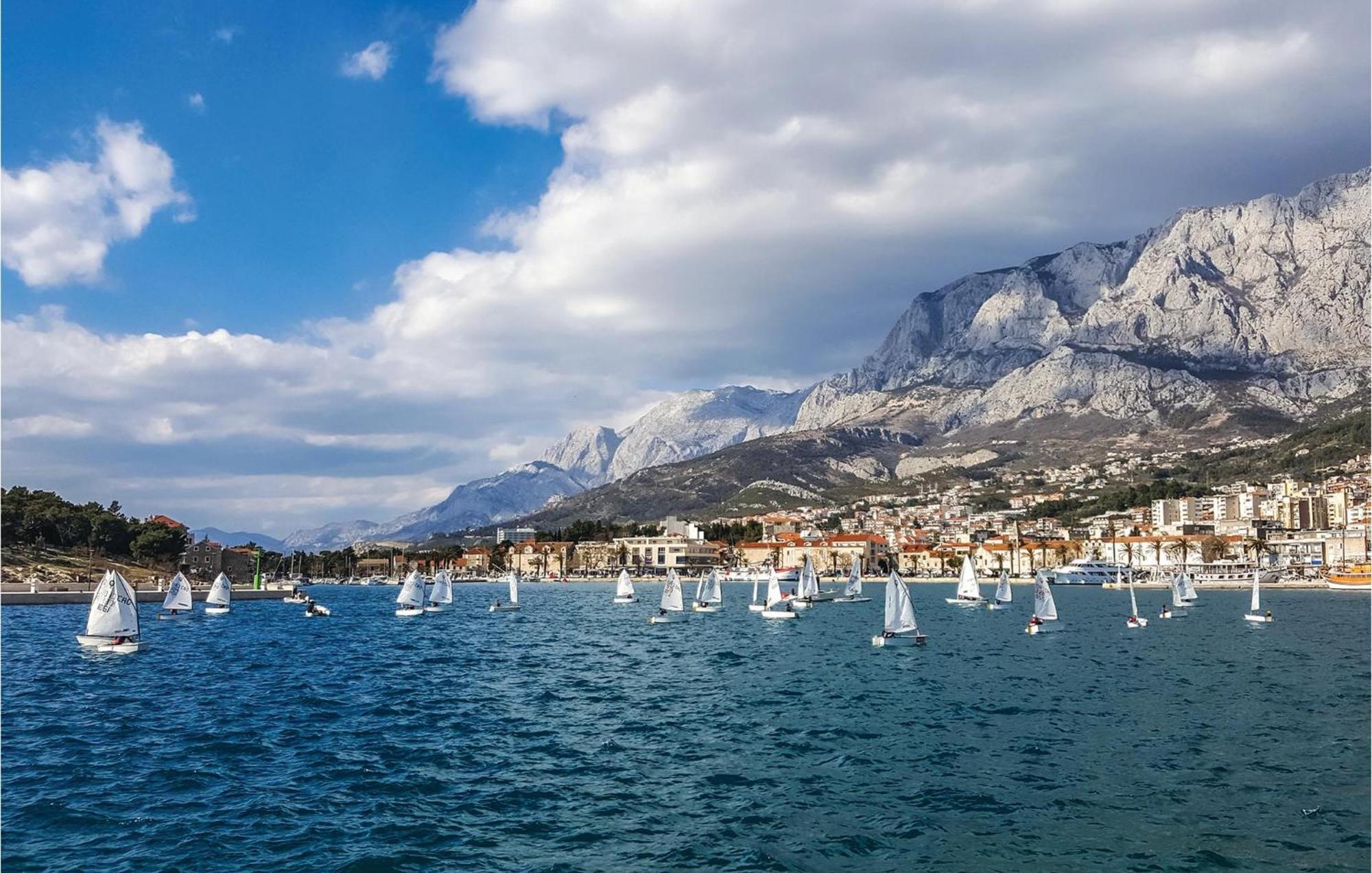 Awesome Apartment In Makarska With Wifi Buitenkant foto